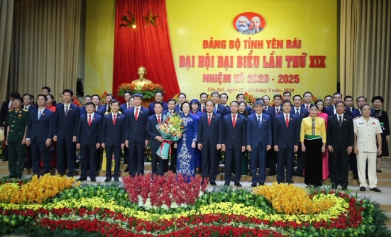 Đồng chí Đỗ Đức Duy được bầu giữ chức Bí thư Tỉnh ủy Yên Bái ảnh 1 Đồng chí Đỗ Đức Duy được bầu giữ chức Bí thư Tỉnh ủy Yên Bái -0