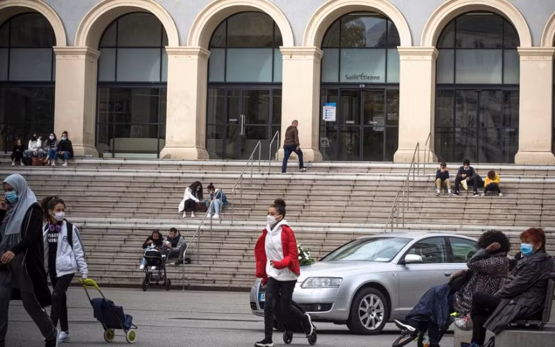 Dịch lây lan ngày càng mạnh ở Pháp. (Ảnh: Liberation)