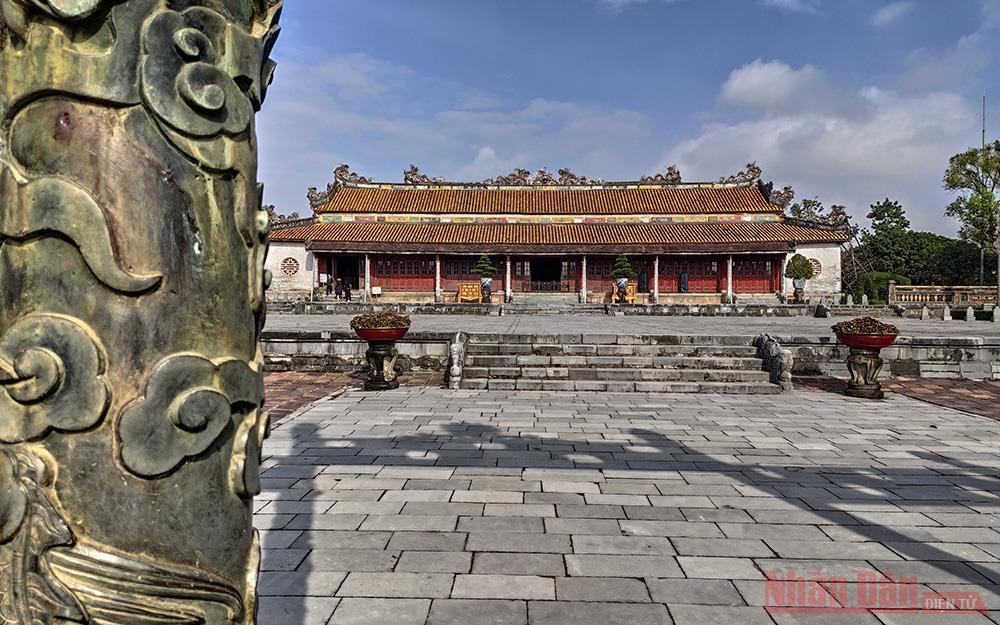Bảo quản và phục chế nguyên vẹn tối đa Điện Thái Hòa ảnh 2 Bộ Văn hóa, Thể thao và Du lịch: Bảo quản và phục chế nguyên vẹn tối đa Điện Thái Hòa -0