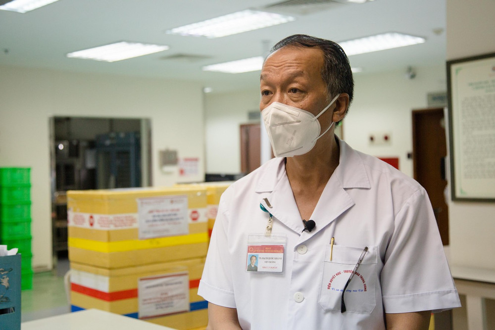 TS Bạch Quốc Khánh chia sẻ về hoạt động chi viện máu cho TP Hồ Chí Minh. 1.000 đơn vị máu từ Hà Nội chi viện cho
