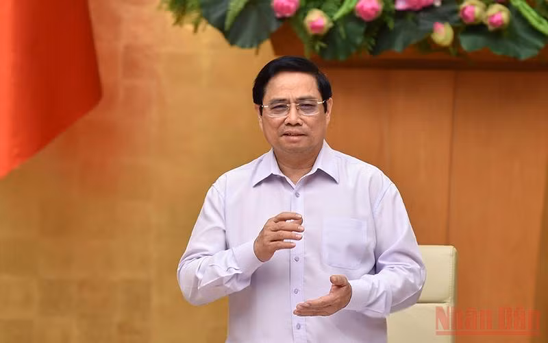 Thủ tướng Phạm Minh Chính trao đổi trực tuyến với lãnh đạo các địa phương. (Ảnh: Nhật Bắc)