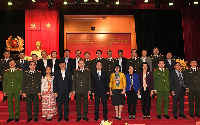 Các đại biểu dự hội nghị. 