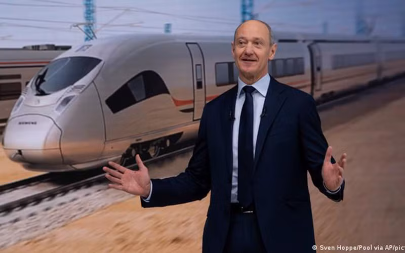 Chủ tịch Siemens, ông Roland Busch. (Nguồn: DW/TTXVN)