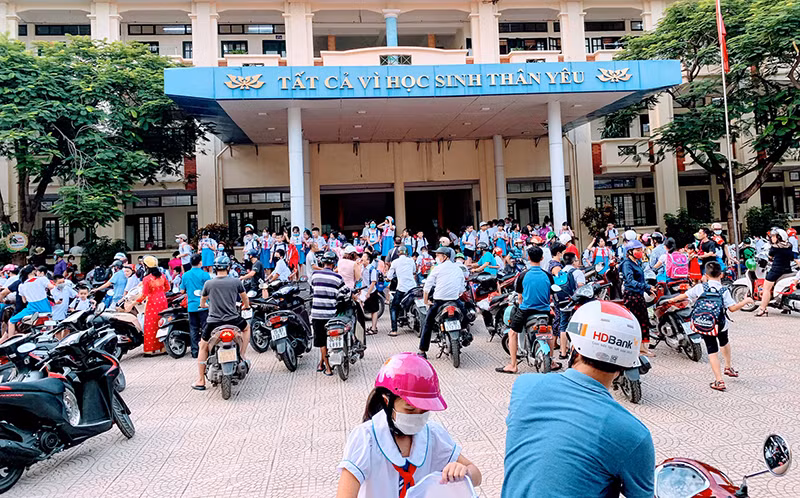 Học sinh Hải Phòng lại được đến trường học tập từ ngày 8-3.