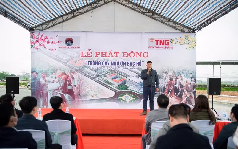 Tập đoàn TNG Holdings Việt Nam tổ chức Lễ phát động Tết trồng cây đầu năm tại thị trấn Đức Thọ (Hà Tĩnh). 