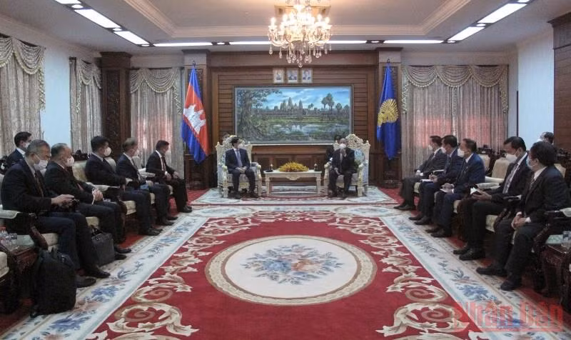 Hoạt động của Bộ trưởng Ngoại giao Bùi Thanh Sơn tại Campuchia -0