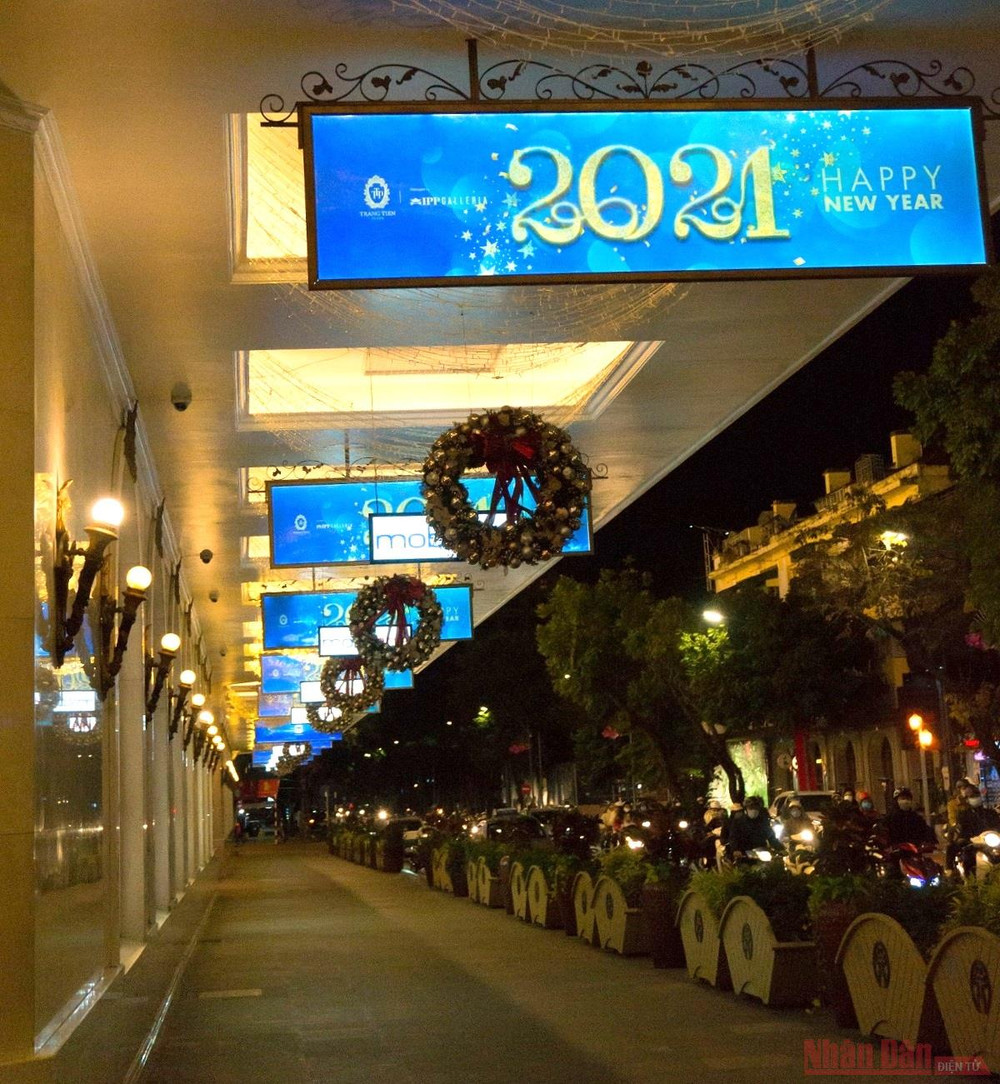 Hà Nội lung linh chào đón Giáng sinh 2020 -0