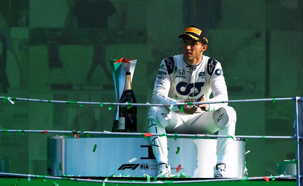 Kịch tính ở trường đua Monza -0