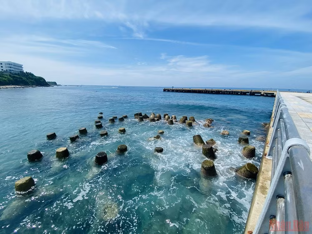 Quảng Ngãi: Khai thác thử nghiệm cảng Bến Đình ở huyện đảo Lý Sơn -7