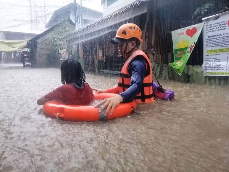 Bão Rai mạnh lên cấp cao nhất khi đổ bộ Philippines, gần 198.000 người di dời -0