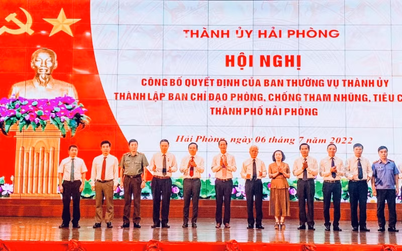 Ban Chỉ đạo Phòng, chống tham nhũng, tiêu cực thành phố Hải Phòng ra mắt tại Hội nghị Thành ủy Hải Phòng lần thứ 8, sáng 6/7.