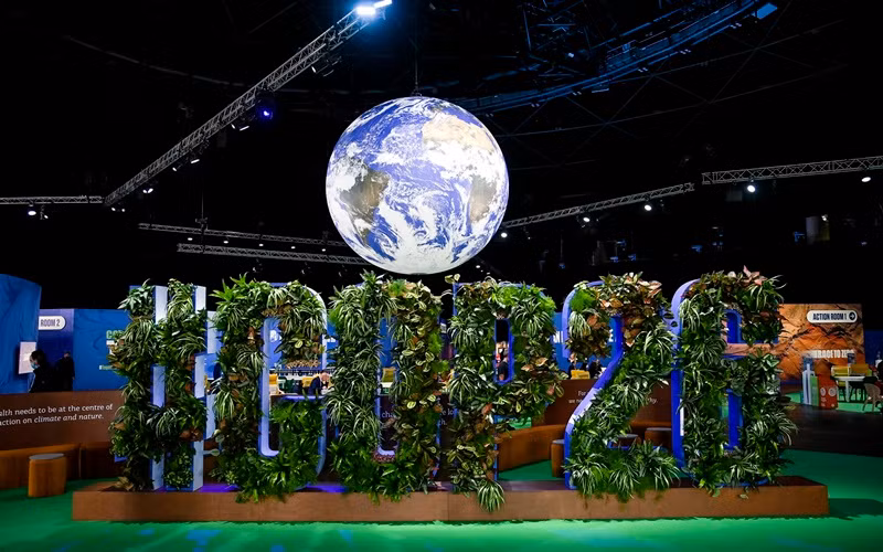 Quả địa cầu tại Trung tâm Hội nghị Scotland (SEC), nơi diễn ra COP26. (Ảnh: Karwai Tang/Chính phủ Anh)