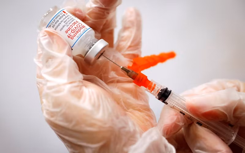 Vaccine ngừa Covid-19 của Moderna. (Ảnh: Reuters)