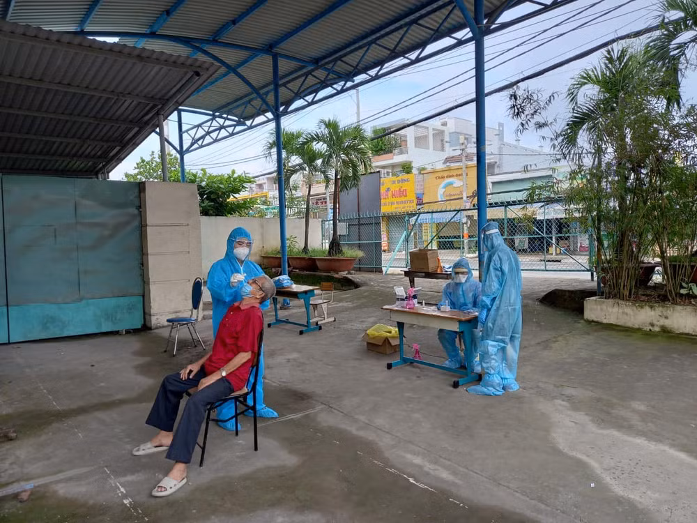 Trạm Y tế lưu động: đưa y tế đến sát gần dân -0