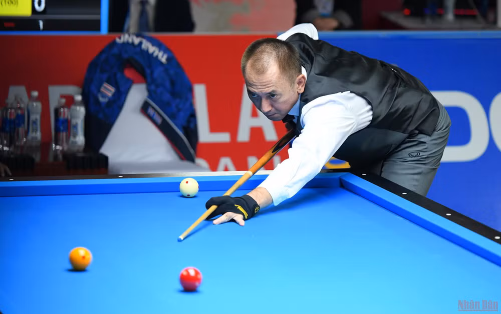 Trong các lượt đánh, các đường cơ của Suwanasignh đều rất chắc chắn. Có thời điểm, khoảng cách giữa hai bên lên tới gần 20 điểm.