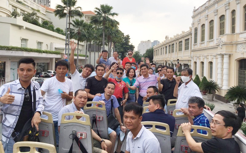 Du khách tham quan TP Hồ Chí Minh. Thúc đẩy liên kết hợp tác du lịch TP Hồ Chí Minh với các tỉnh phía bắc và miền trung -0