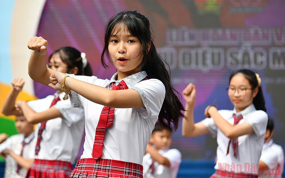 Liên hoan tạo sân chơi mang tính cộng đồng lành mạnh, bổ ích cho thanh thiếu nhi trên địa bàn thành phố. vd_4-1602341028418.jpg
