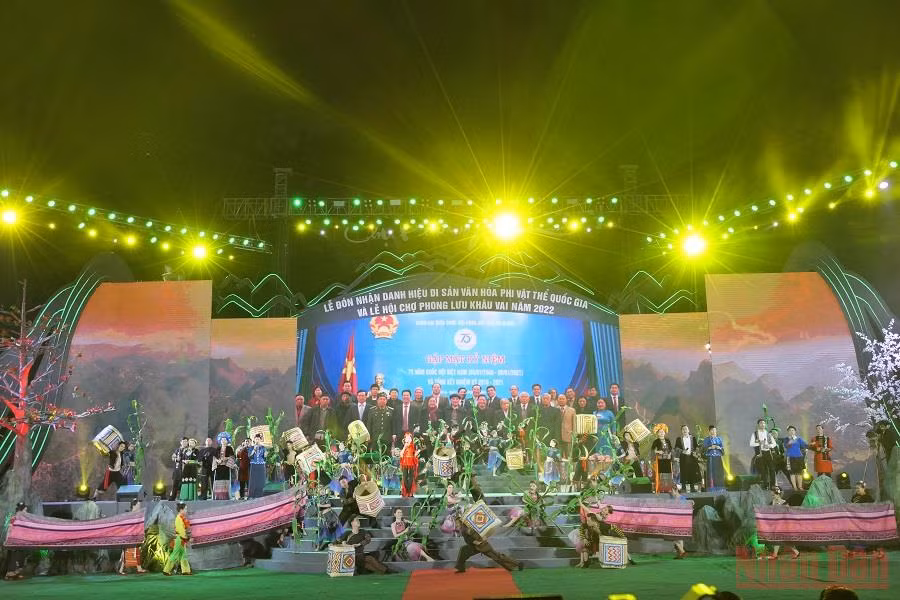 Phiên chợ tình ca trên Cao nguyên đá Đồng Văn -0