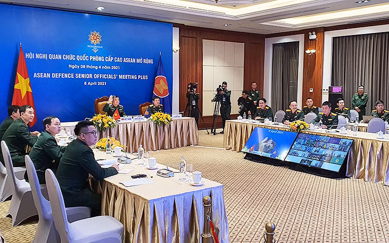 Quang cảnh Hội nghị ở đầu cầu trực tuyến tại TP Hà Nội.