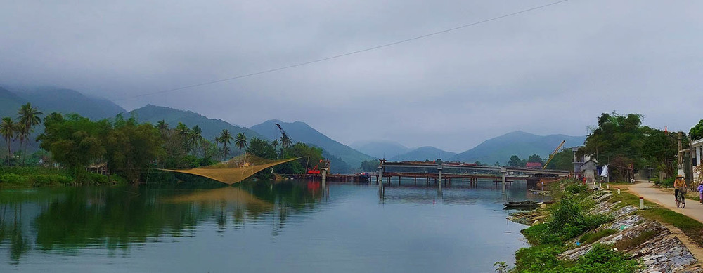 Làm cầu Hà Sơn, nối đôi bờ sông Nan ở xã Quảng Sơn, thị xã Ba Đồn. Quảng Bình: Bắc cầu, đưa niềm vui về vùng cồn bãi sông Gianh -0