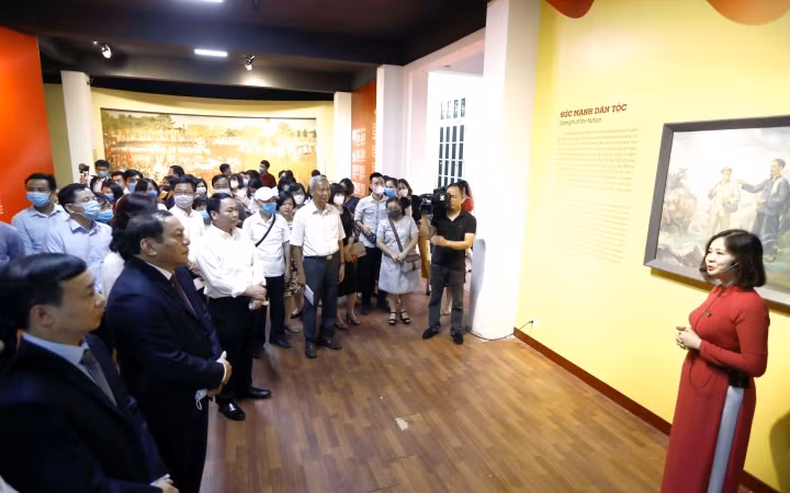 Khai mạc Trưng bày chuyên đề “Ngày Độc lập 2-9” -0
