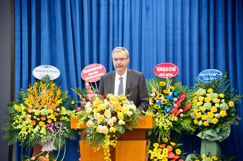 Đại sứ Pháp tại Việt Nam Nicolas Warnery. Trường đại học Khoa học và Công nghệ Hà Nội đáp ứng nhu cầu nhân lực lĩnh vực khoa học-công nghệ -0