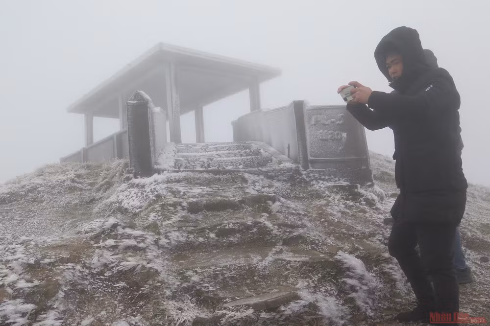 Mẫu Sơn nhiệt độ giảm âm 3,4 độ C -0