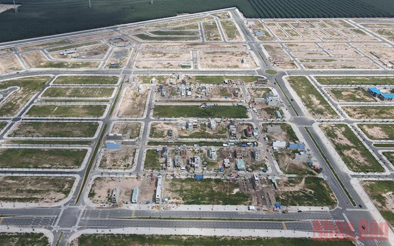 Khu tái định cư Lộc An - Bình Sơn thuộc dự án Cảng hàng không quốc tế Long Thành được khởi động trở lại sau 3 tháng tạm ngưng thi công do ảnh hưởng của dịch Covid-19. (Ảnh chụp sáng 19/10) Đồng Nai lập Tổ công tác đặc biệt thúc đẩy giải ngân vốn đầu tư công -0