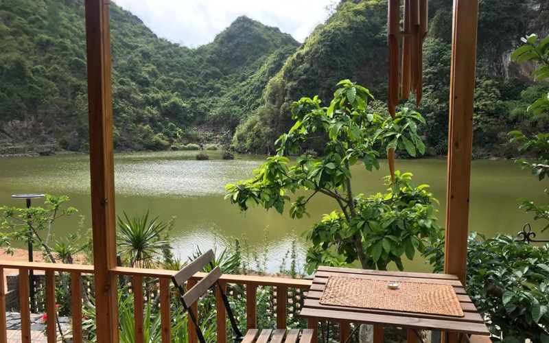 Cát Bà là điểm đến lý tưởng cho những du khách muốn nghỉ ngơi và thư giãn ngay giữa thiên nhiên. 5 điểm đến thiên nhiên lý tưởng phía bắc cho Ngày Quốc tế Yoga -0