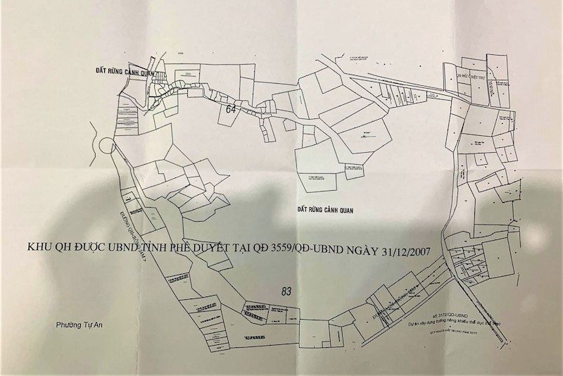 Sơ đồ quy hoạch khu vực đất rừng cảnh quan của TP Buôn Ma Thuột nằm tại tổ dân phố 7 và buôn Kô Siêr, phường Tân Lập được UBND tỉnh Đắk Lắk phê duyệt cuối năm 2007. Ngang nhiên xây dựng trái phép trong khu quy hoạch đất rừng cảnh quan ở TP Buôn Ma Thuột -0