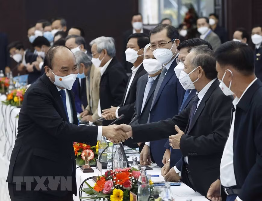 Chủ tịch nước Nguyễn Xuân Phúc dự tọa đàm về thành phố Đà Nẵng -1