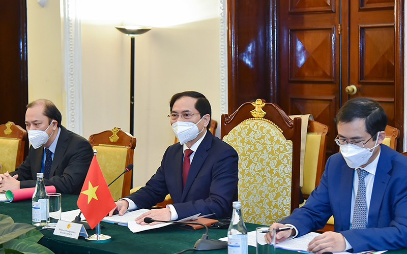 Bộ trưởng Ngoại giao Bùi Thanh Sơn phát biểu tại cuộc tham vấn. (Ảnh: Bộ Ngoại giao) Việt Nam và Lào tiến hành tham vấn chính trị -0