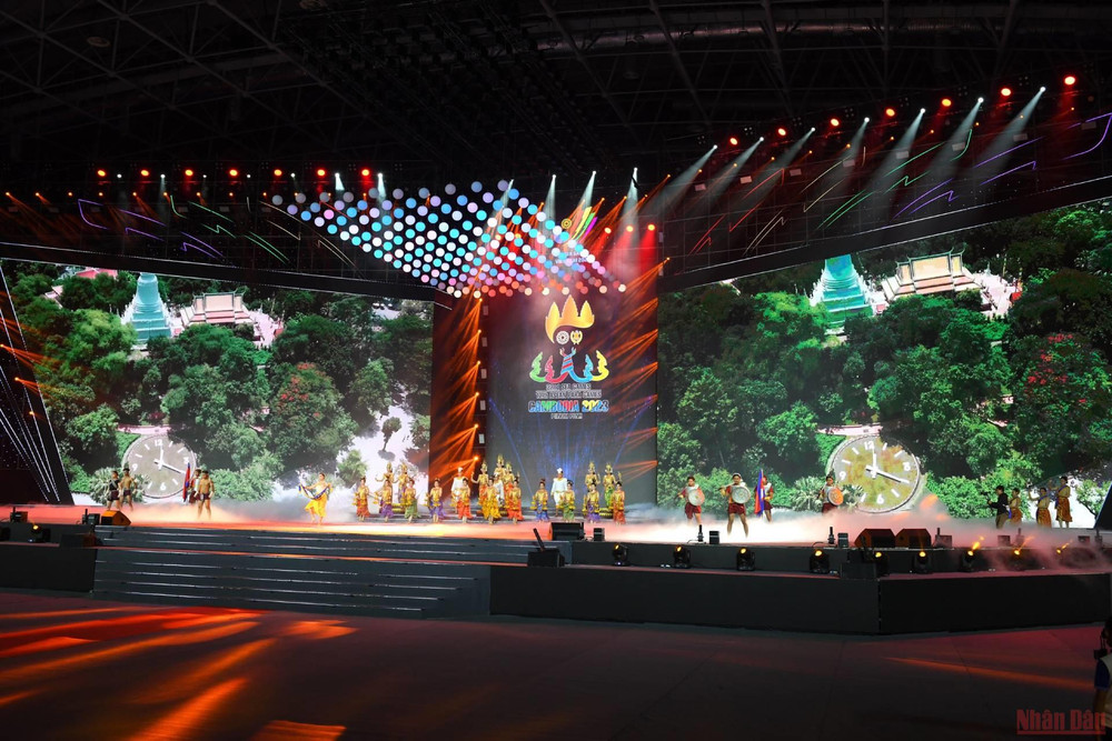 (Ảnh: Thành Đạt) Những màn trình diễn ấn tượng trong Lễ bế mạc SEA Games 31 -1