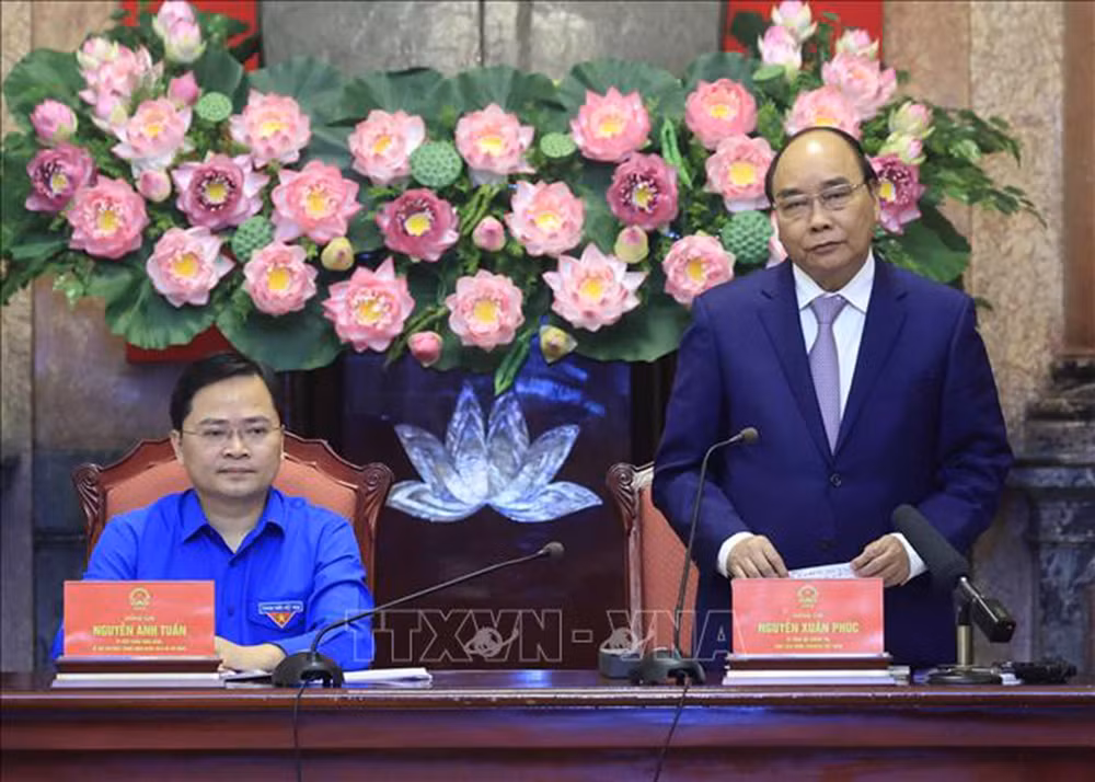 Chủ tịch nước Nguyễn Xuân Phúc gặp mặt gương mặt trẻ Việt Nam tiêu biểu năm 2021 -0