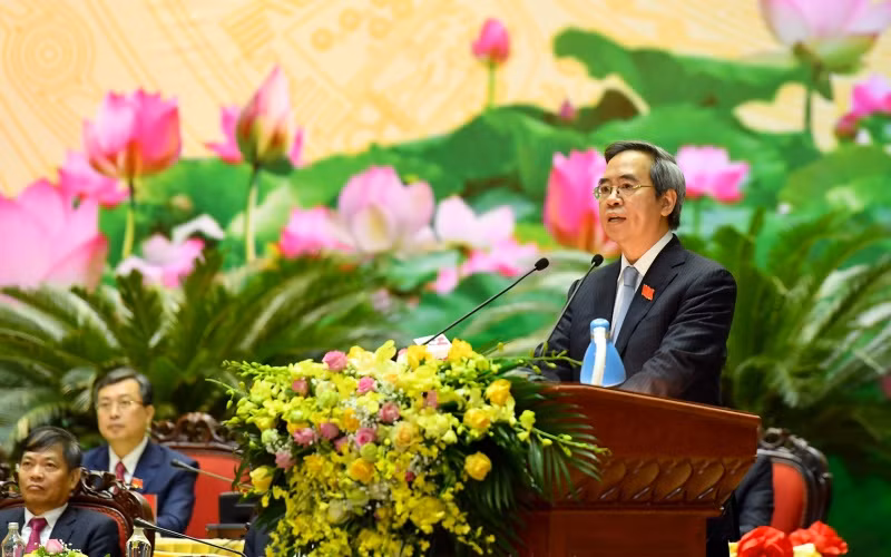 Đồng chí Nguyễn Văn Bình, Ủy viên Bộ Chính trị, Bí thư Trung ương Đảng, Trưởng Ban Kinh tế Trung ương phát biểu chỉ đạo Đại hội. 