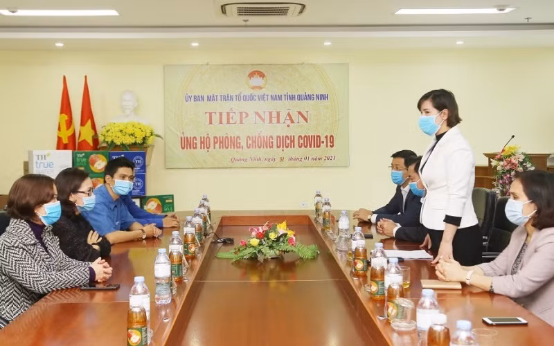 Tập đoàn TH tặng 201.600 ly sữa tươi sạch và các loại đồ uống góp sức chống dịch Covid-19 tại Hải Dương, Quảng Ninh -0