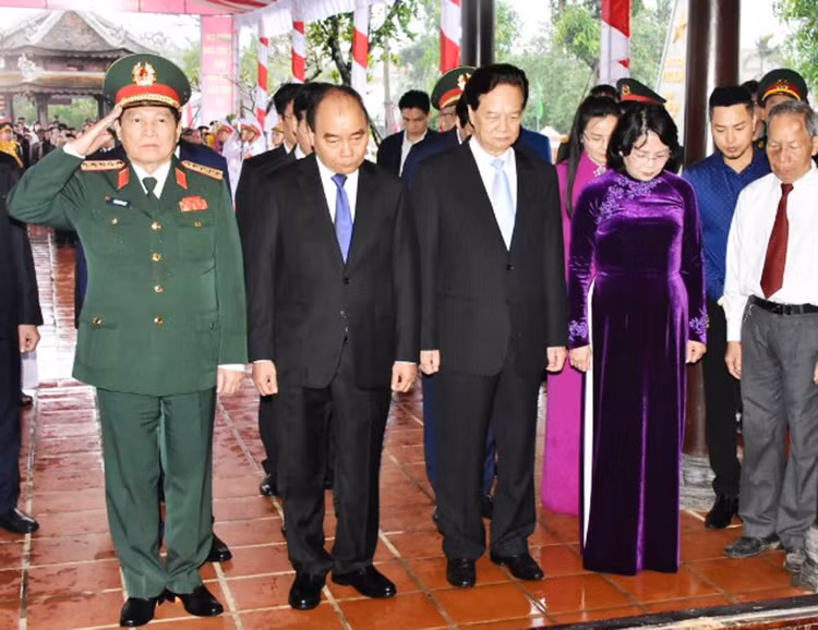 Lãnh đạo Đảng, Nhà nước tưởng niệm Chủ tịch nước, Đại tướng Lê Đức Anh.