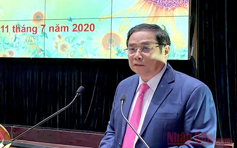Đồng chí Phạm Minh Chính, Ủy viên Bộ Chính trị, Bí thư Trung ương Đảng, Trưởng Ban Tổ chức Trung ương phát biểu tại đại hội. Hệ thống các trường chính trị phát động thi đua yêu nước giai đoạn 2020-2025 -0