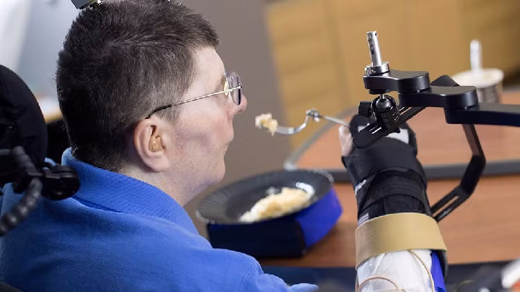 Kết nối không dây cho phép người bị liệt gõ máy tính bằng tâm trí -0