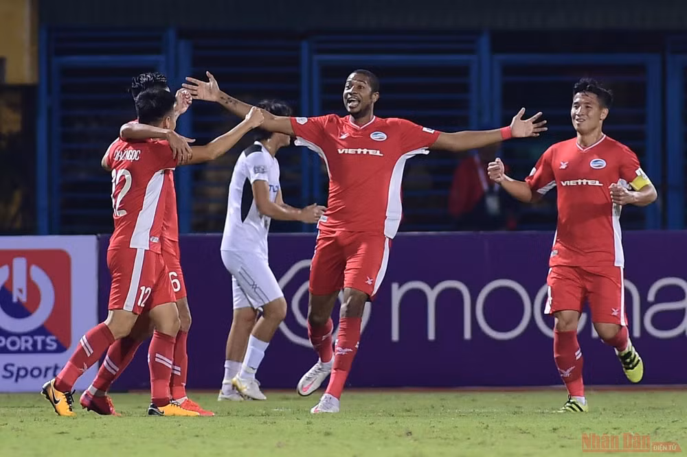 Viettel mang về 3 điểm ngay trên sân nhà. (Ảnh: TRẦN HẢI)