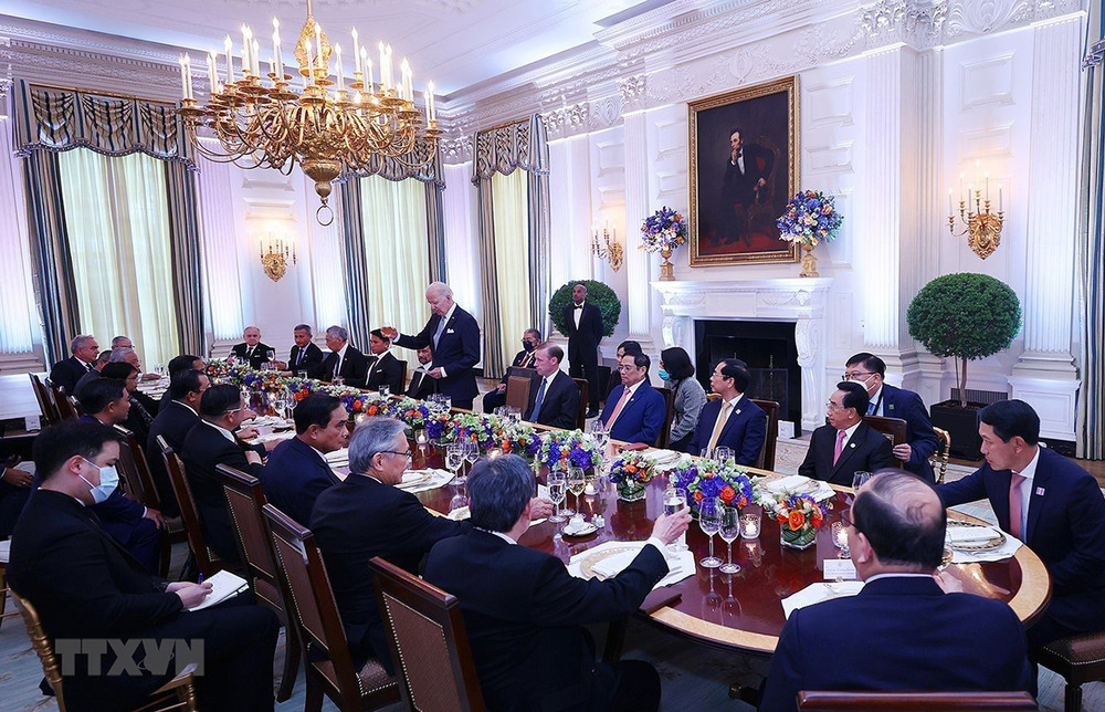 Thủ tướng Phạm Minh Chính và các lãnh đạo ASEAN dự chiêu đãi của Tổng thống Hợp chúng quốc Hoa Kỳ Joseph Robinette Biden Jr. Thủ tướng Phạm Minh Chính dự chiêu đãi của Tổng thống Hoa Kỳ Joe Biden -1