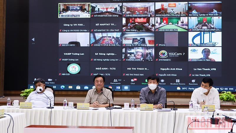 Bộ trưởng Nông nghiệp và Phát triển nông thôn Lê Minh Hoan phát biểu tại hội nghị. Giải pháp phát triển chuỗi cá tra sau giãn cách xã hội -0