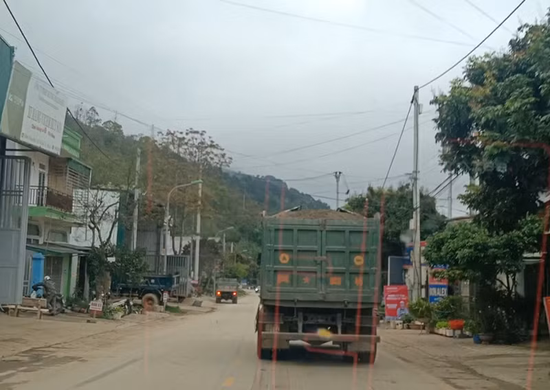 Xử lý nghiêm tình trạng khai thác cát trái phép ở Sơn La -0