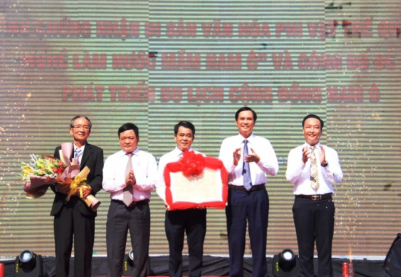 Nghề làm nước mắm Nam Ô trở thành Di sản văn hóa phi vật thể quốc gia.