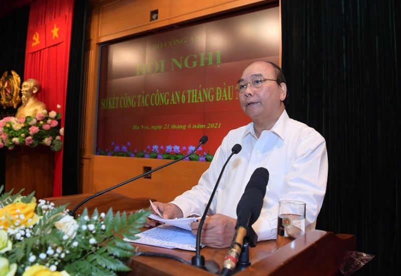 Chủ tịch nước Nguyễn Xuân Phúc phát biểu chỉ đạo tại hội nghị. Chủ tịch nước Nguyễn Xuân Phúc dự hội nghị sơ kết công tác công an -0