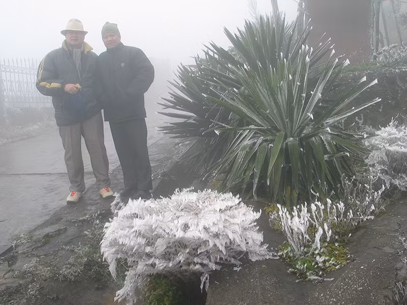 Nhiệt độ Mẫu Sơn âm 1,4 độ C, băng tuyết đã xuất hiện -0