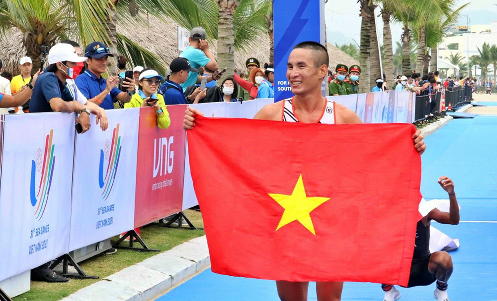 (Ảnh: VOV) SEA Games 31 ngày 15/5: Phạm Tiến Sản giành Huy chương Vàng lịch sử cho Duathlon -0
