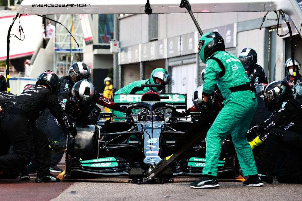Mercedes có chiến thuật về pit sai lầm tại Monaco. (Ảnh: F1) Monaco GP gọi tên Max Verstappen -0