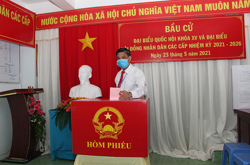 Cử tri khu vực 1, phường 1, TP Vị Thanh đi bầu cử. Cử tri cả nước nô nức đi bầu cử, thực hiện quyền công dân thiêng liêng -0