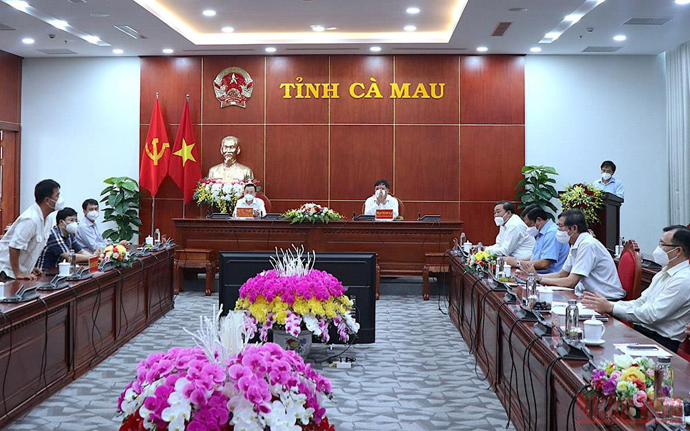 Đoàn công tác của lãnh đạo TP Hồ Chí Minh chia sẻ kinh nghiệm phòng, chống dịch tại Cà Mau vào sáng 21/10. TP Hồ Chí Minh chia sẻ, hỗ trợ Cà Mau chống dịch -0